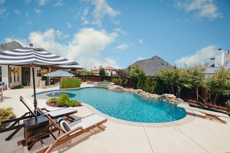 Light and Bright Freeform Oasis