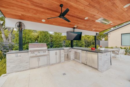 Outdoor Kitchen - Claffey Pools