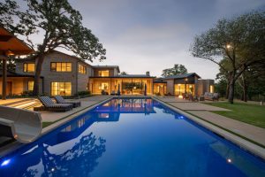 Hill Country Modern Elite Swimming Pool - Claffey Pools