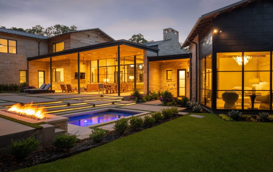 Hill Country Modern Elite Swimming Pool - Claffey Pools