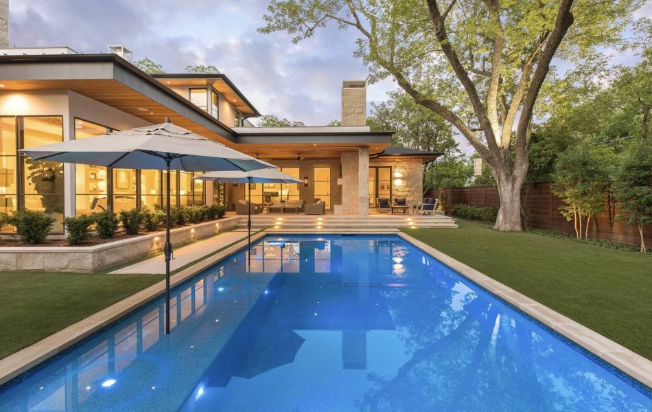 Dallas Contemporary Space Swimming Pool - Claffey Pools