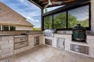 outdoor kitchen